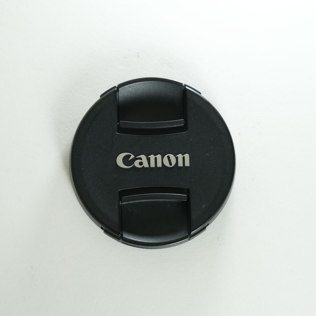 Canon EF-S18-135mm F3.5-5.6 IS USM Canon EF-S18-135mm F3.5-5.6 IS USM