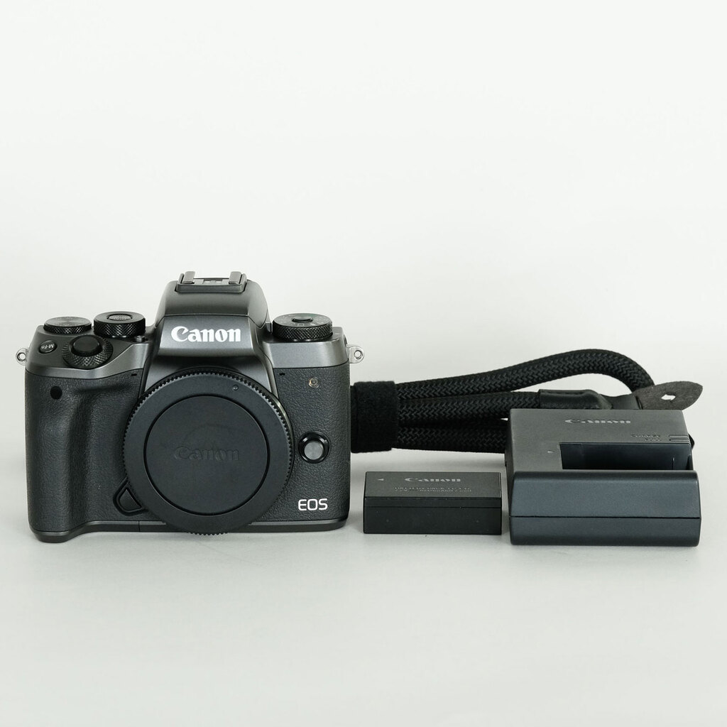 Canon EOS M5
