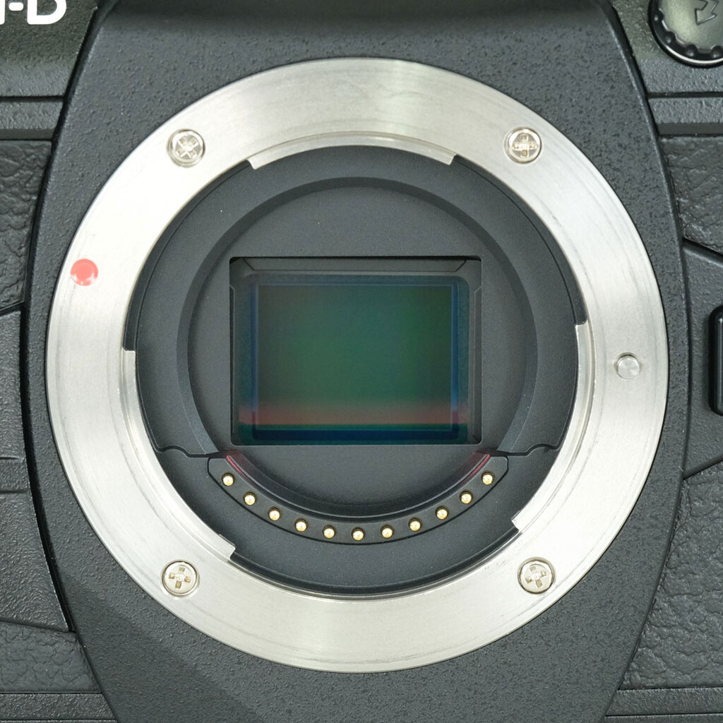 OLYMPUS OM-D E-M1 Mark II OLYMPUS OM-D E-M1 Mark II