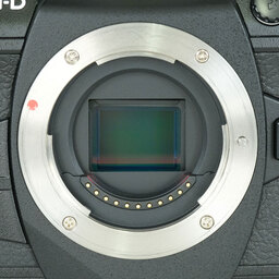 OLYMPUS OM-D E-M1 Mark II OLYMPUS OM-D E-M1 Mark II