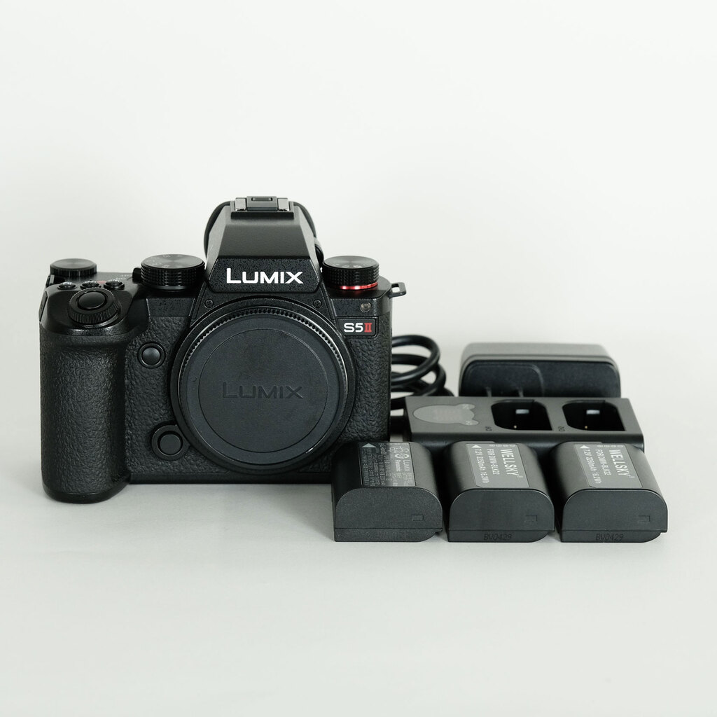 Panasonic LUMIX S5II DC-S5M2
