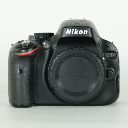 Nikon D5100 ボディ