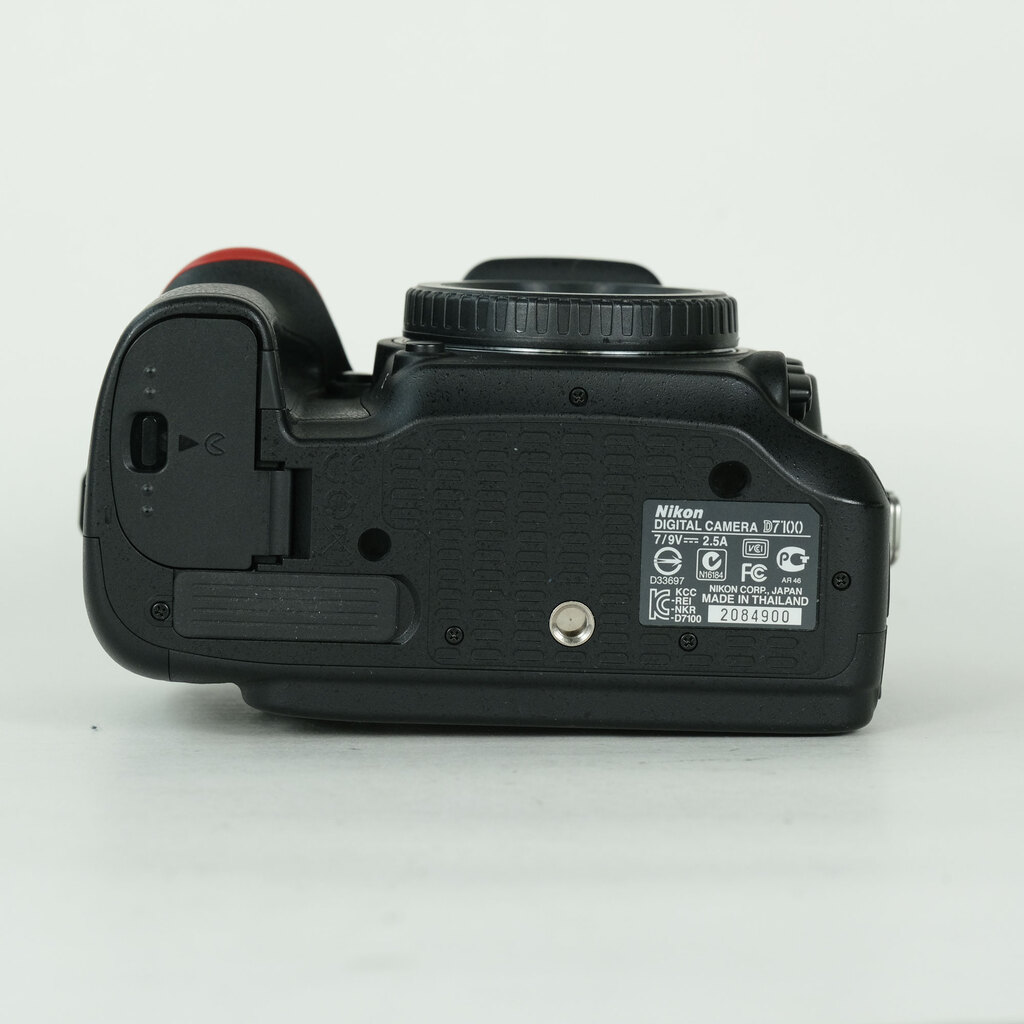 Nikon D7100