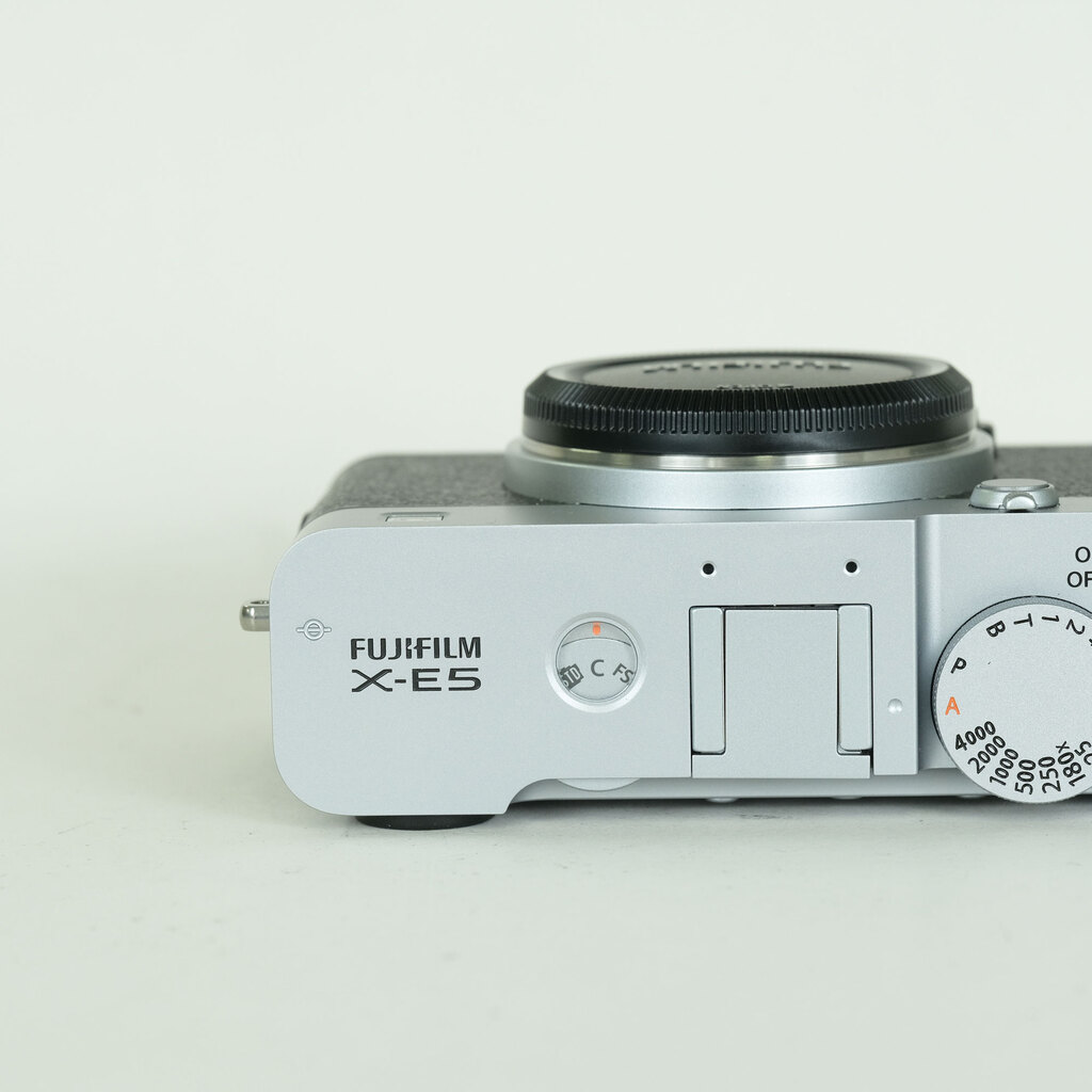 FUJIFILM X-E5