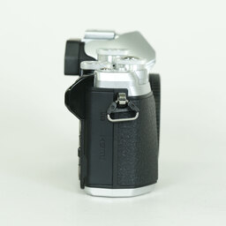 OLYMPUS OM-D E-M10 Mark III OLYMPUS OM-D E-M10 Mark III