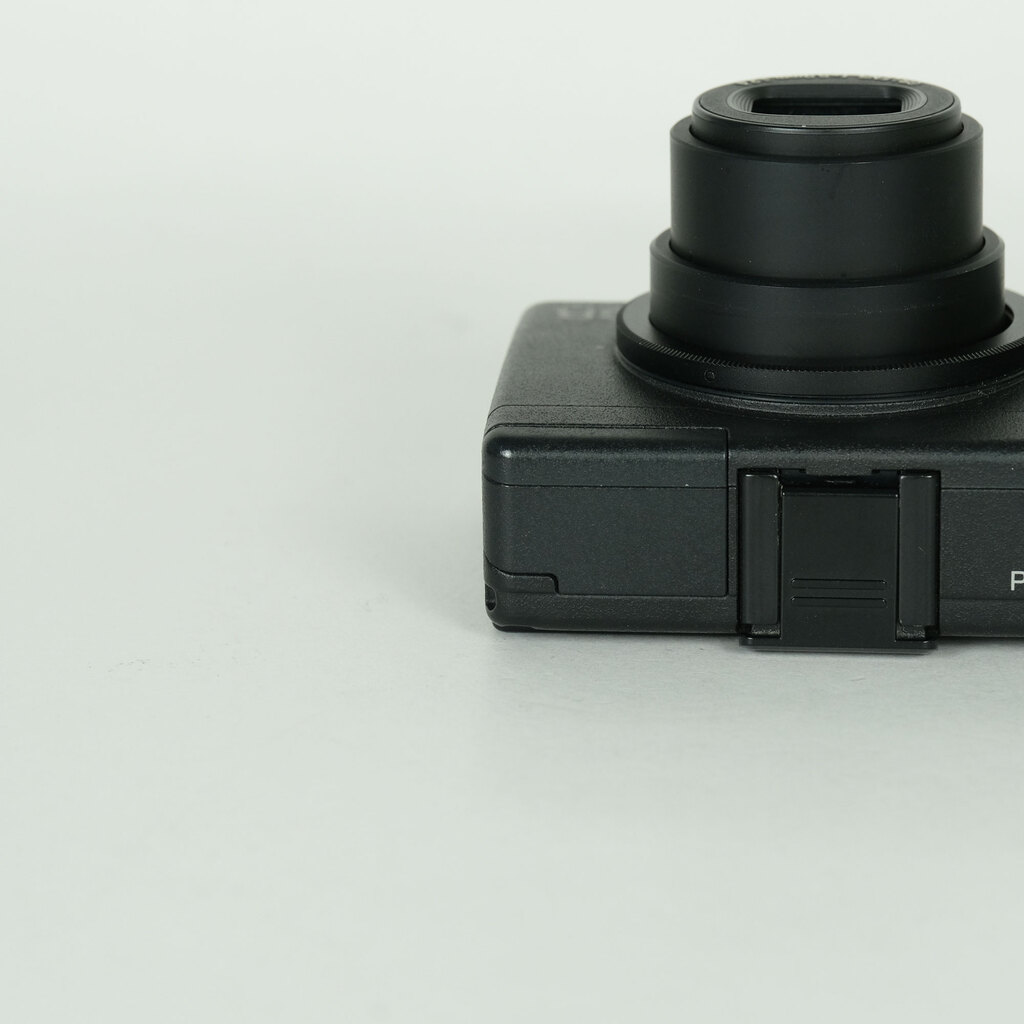 RICOH GR DIGITAL II