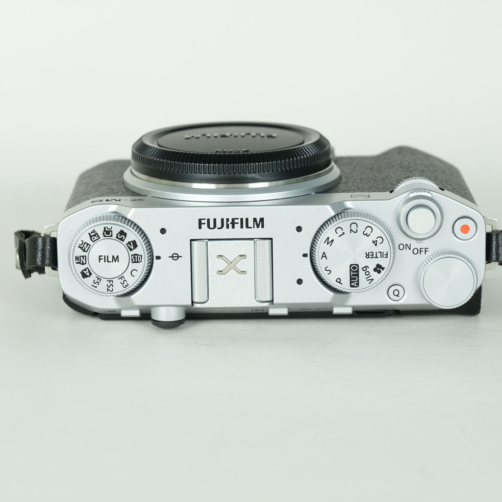 FUJIFILM X-M5 FUJIFILM X-M5