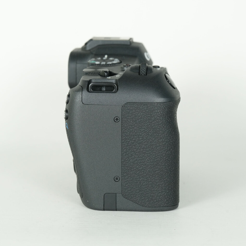 Canon EOS R8 Canon EOS R8
