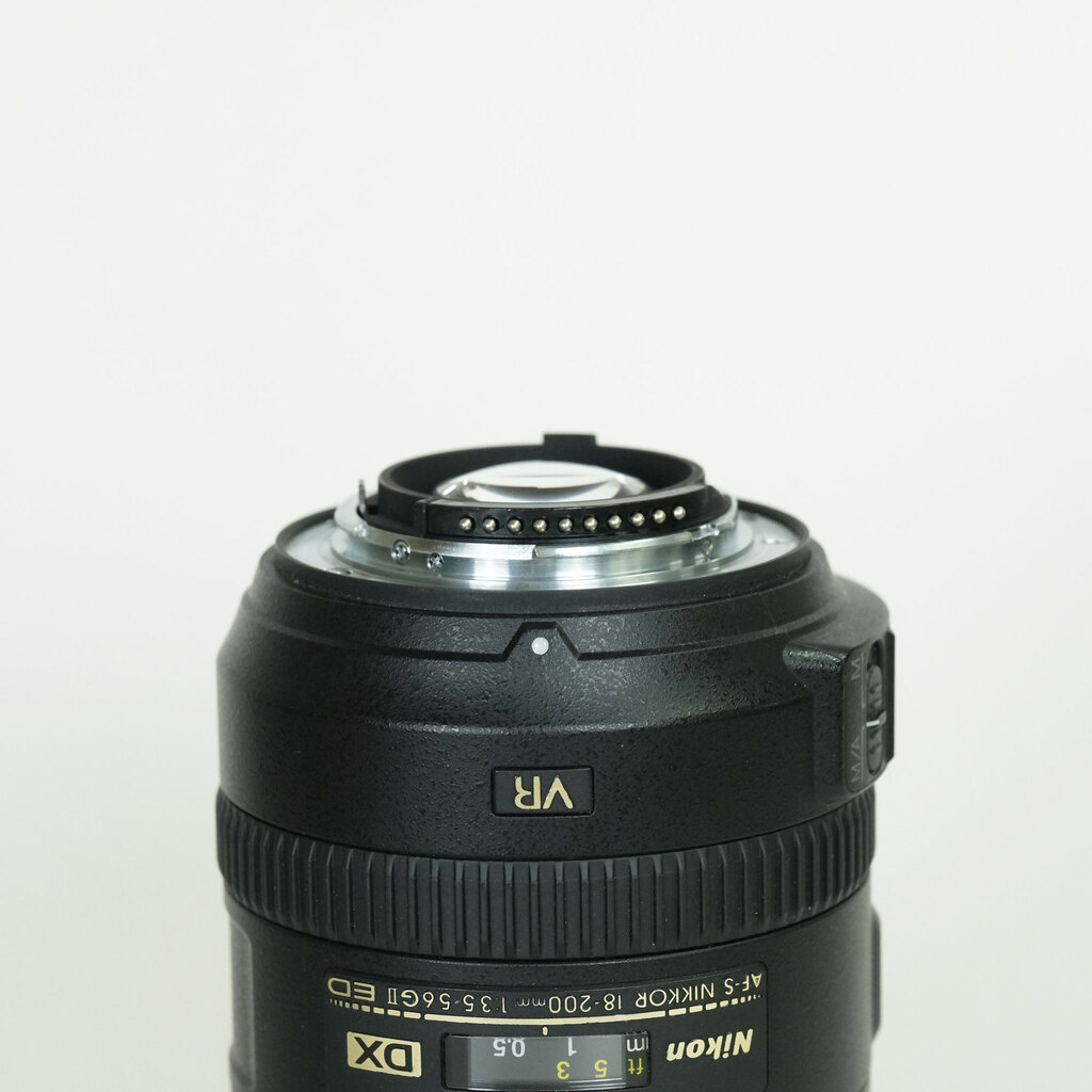 Nikon AF-S DX NIKKOR 18-200mm F3.5-5.6G ED VR II