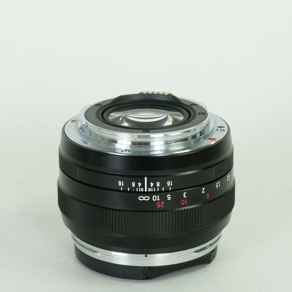 Carl Zeiss Planar T* 50mm F1.4 ZE [キヤノンEF用]