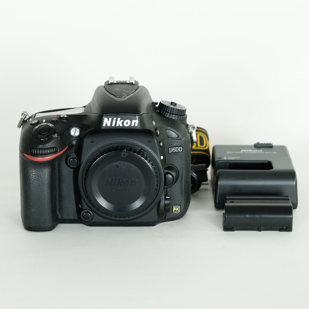 Nikon D600