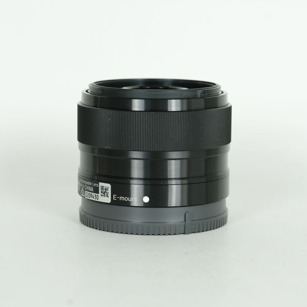 SONY E 35mm F1.8 OSS SEL35F18