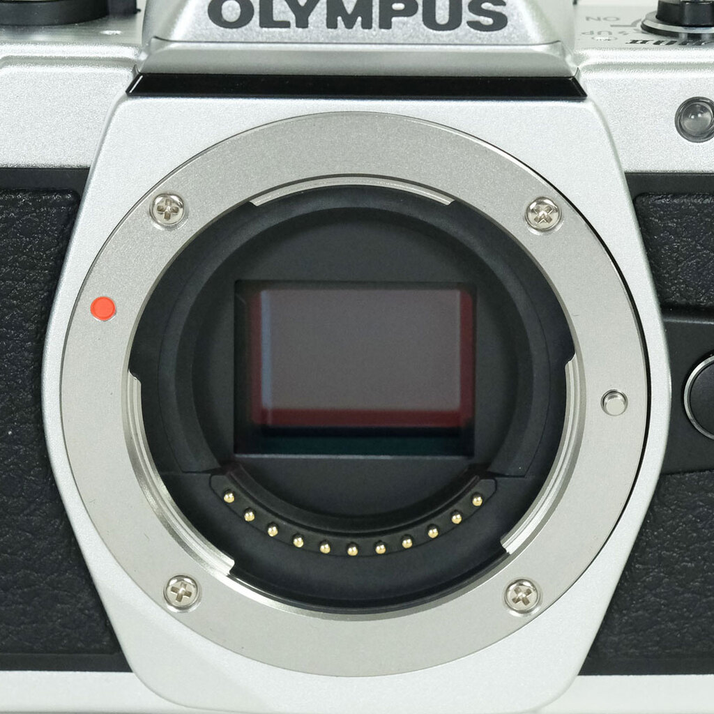OLYMPUS OM-D E-M10 Mark II