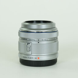 OLYMPUS M.ZUIKO DIGITAL 14-42mm F3.5-5.6IIR シルバー