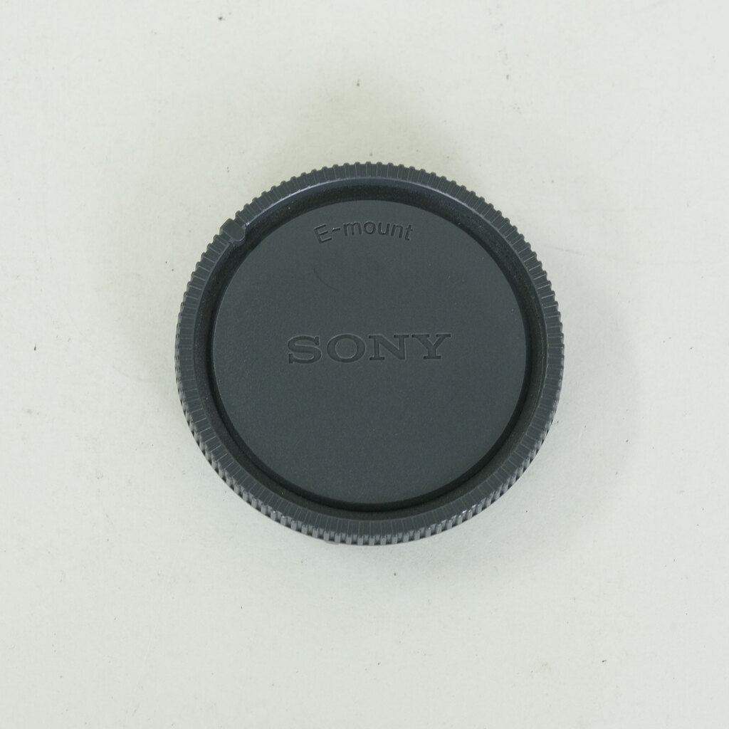 SONY E 18-135mm F3.5-5.6 OSS SEL18135
