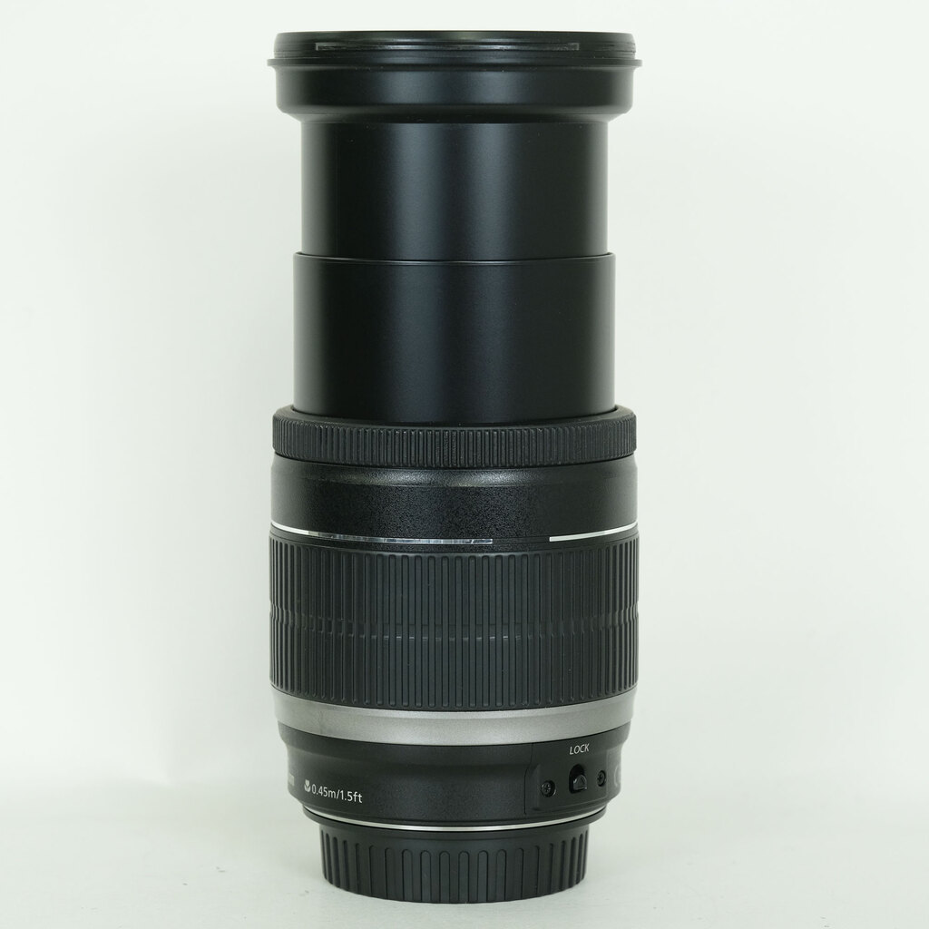 Canon EF-S18-200mm F3.5-5.6 IS