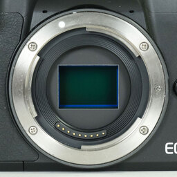 Canon EOS Kiss M Canon EOS Kiss M