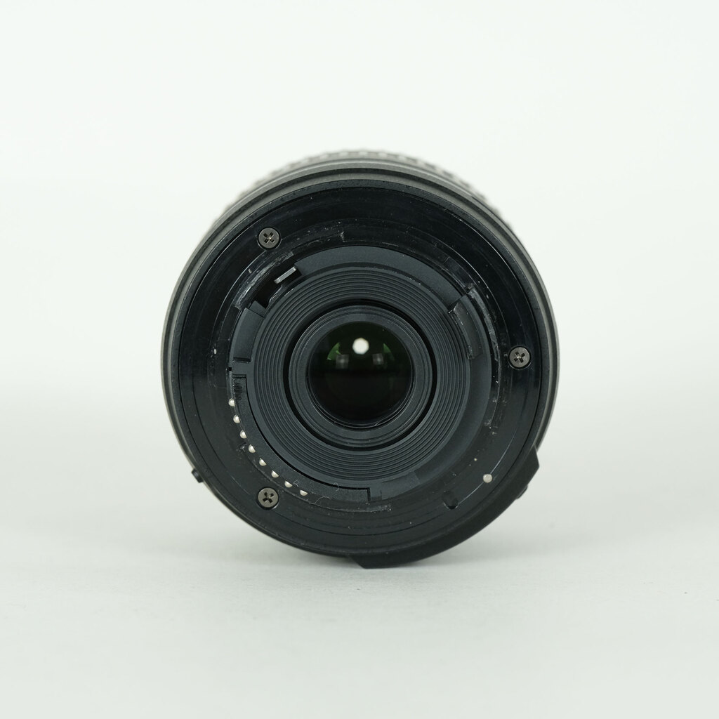 Nikon AF-S DX NIKKOR 18-55mm f3.5-5.6G VR II