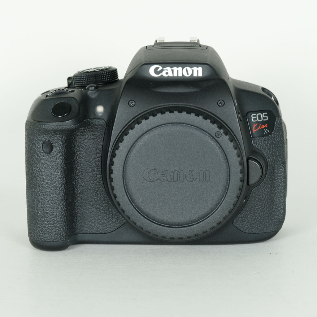 Canon EOS Kiss X7i