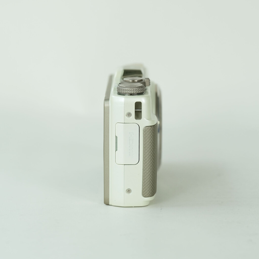 OLYMPUS SH-25MR WHT ホワイトの出品 | ONE SCENE（ワンシーン）