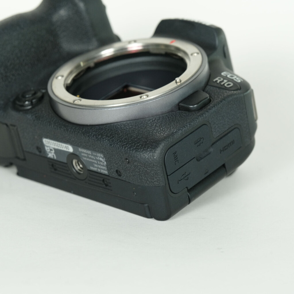 Canon EOS R10 Canon EOS R10