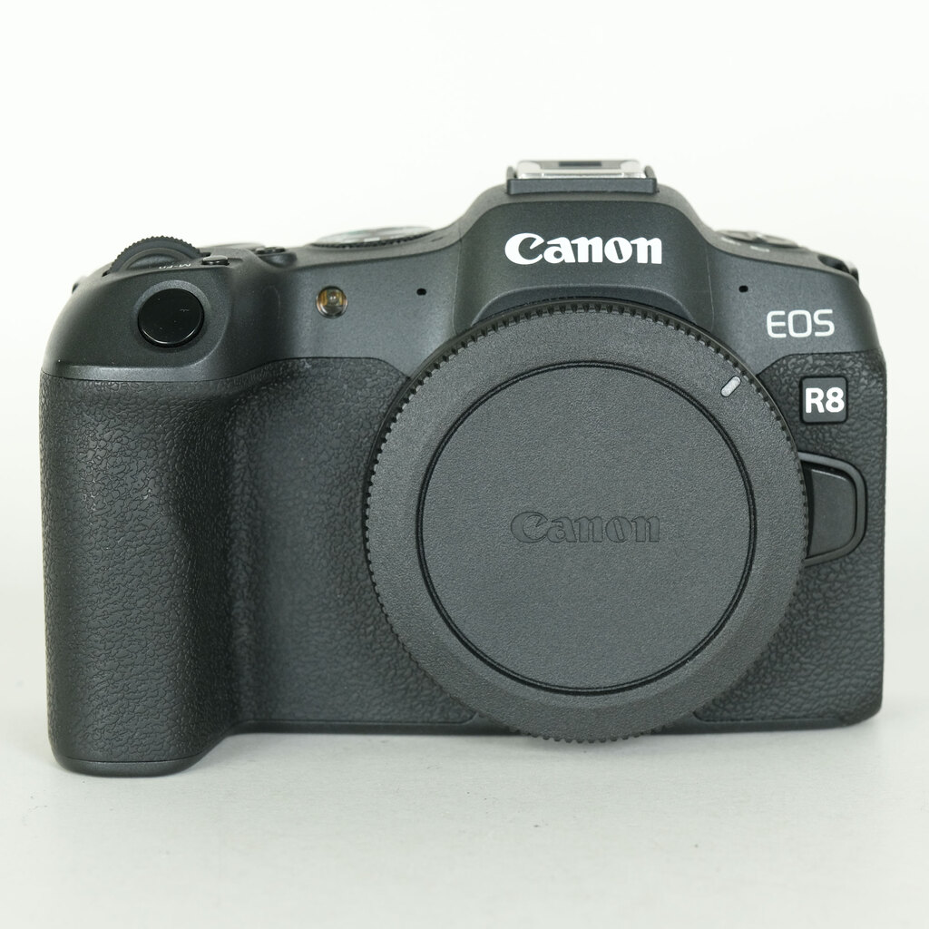 Canon EOS R8