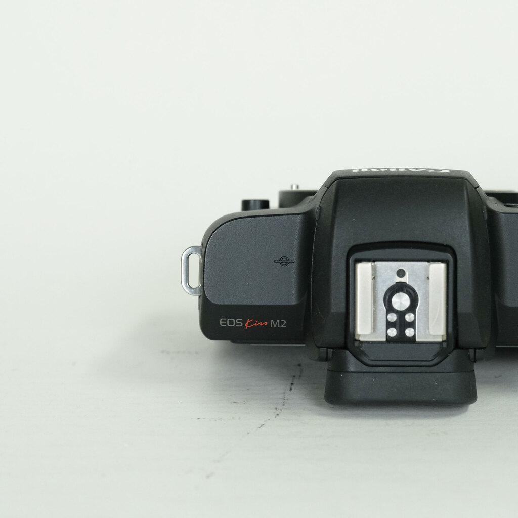 Canon EOS Kiss M2