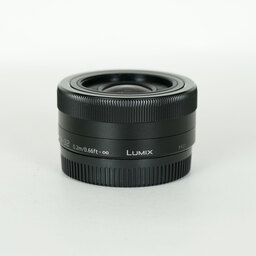 Panasonic LUMIX G VARIO 12-32mm / F3.5-5.6 ASPH. / MEGA O.I.S.