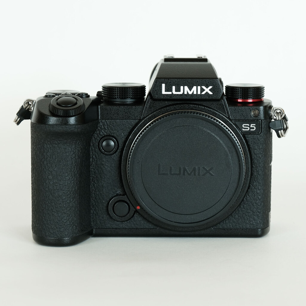Panasonic LUMIX DC-S5 ボディのみ LUMIX 公式店 パナソニック デジタル一眼カメラ フルサイズ DC-S5