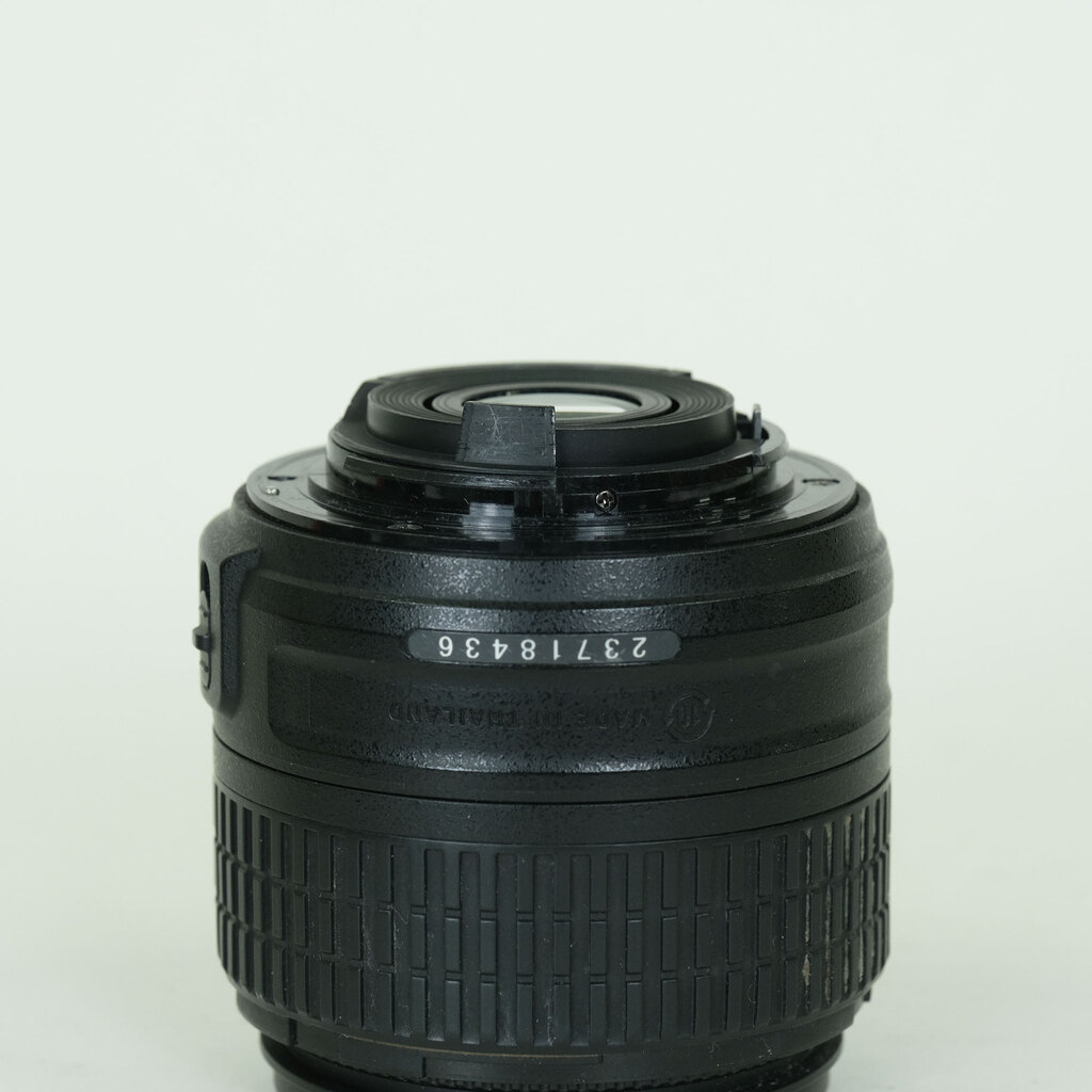 Nikon AF-S DX NIKKOR 18-55mm f3.5-5.6G VR II