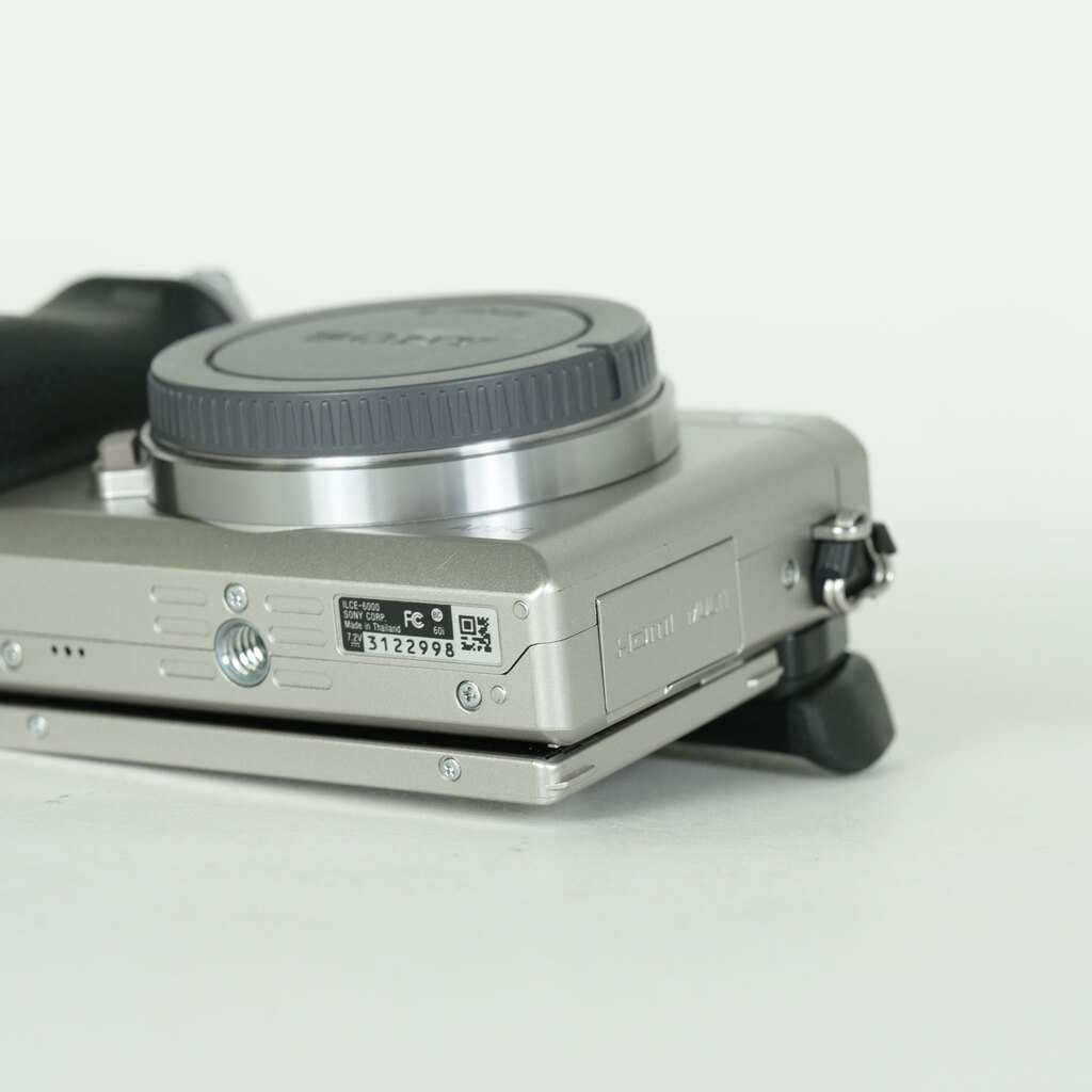 SONY α6000(ILCE-6000) SONY α6000(ILCE-6000)