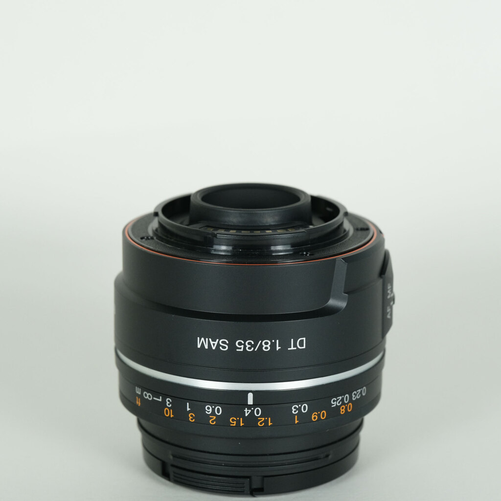 SONY DT 35mm F1.8 SAM SAL35F18の出品 | ONE SCENE（ワンシーン）