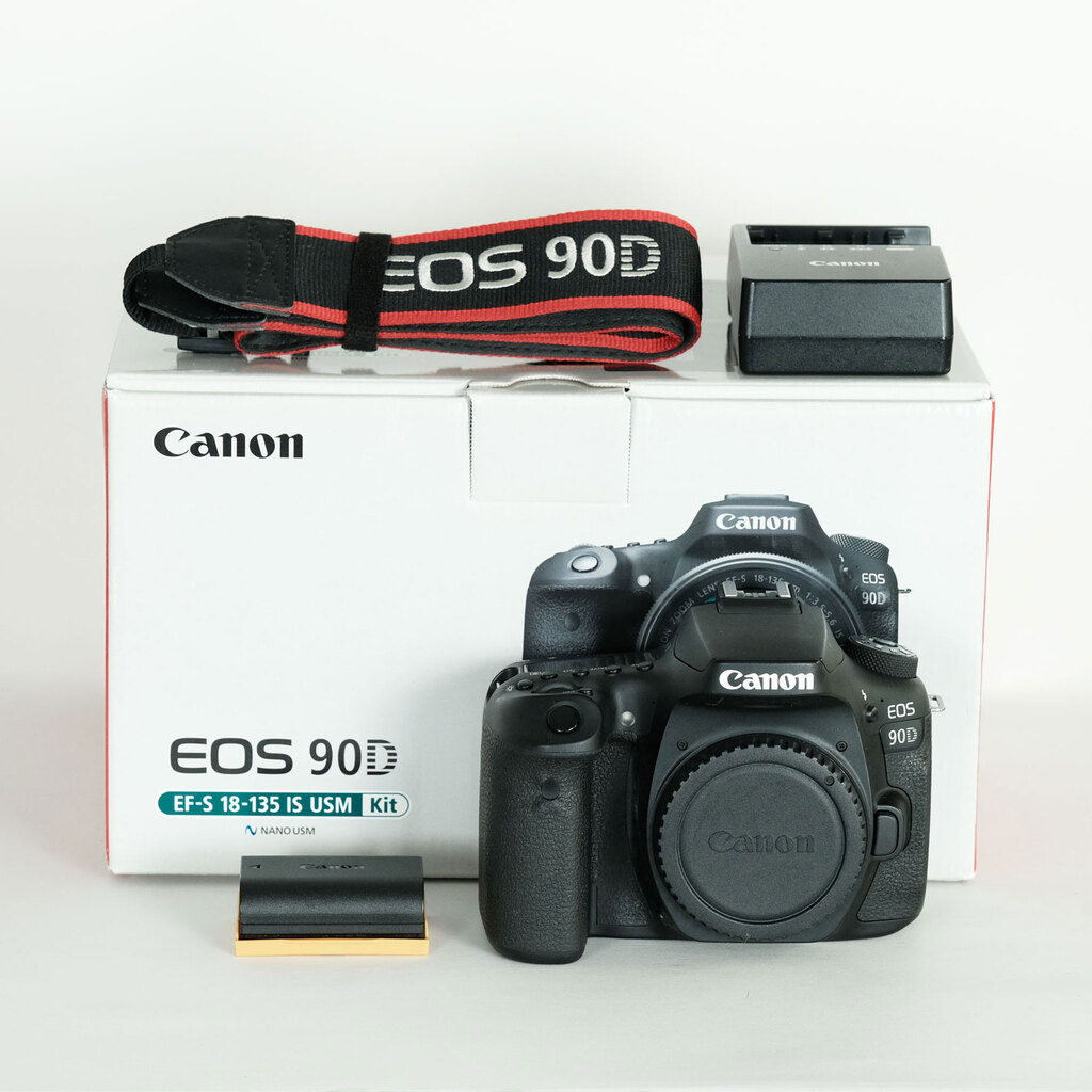 Canon EOS 90D
