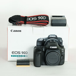 Canon EOS 90D
