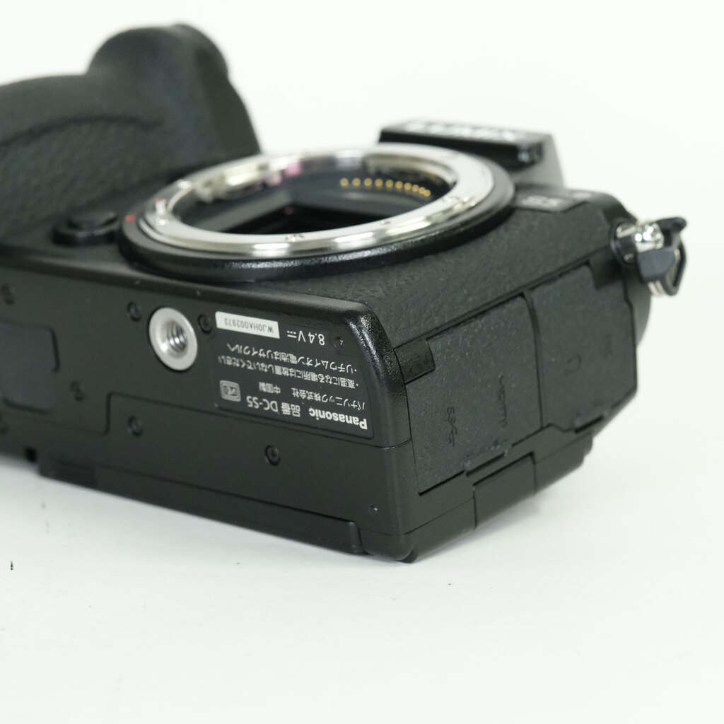 Panasonic LUMIX DC-S5 Panasonic LUMIX DC-S5