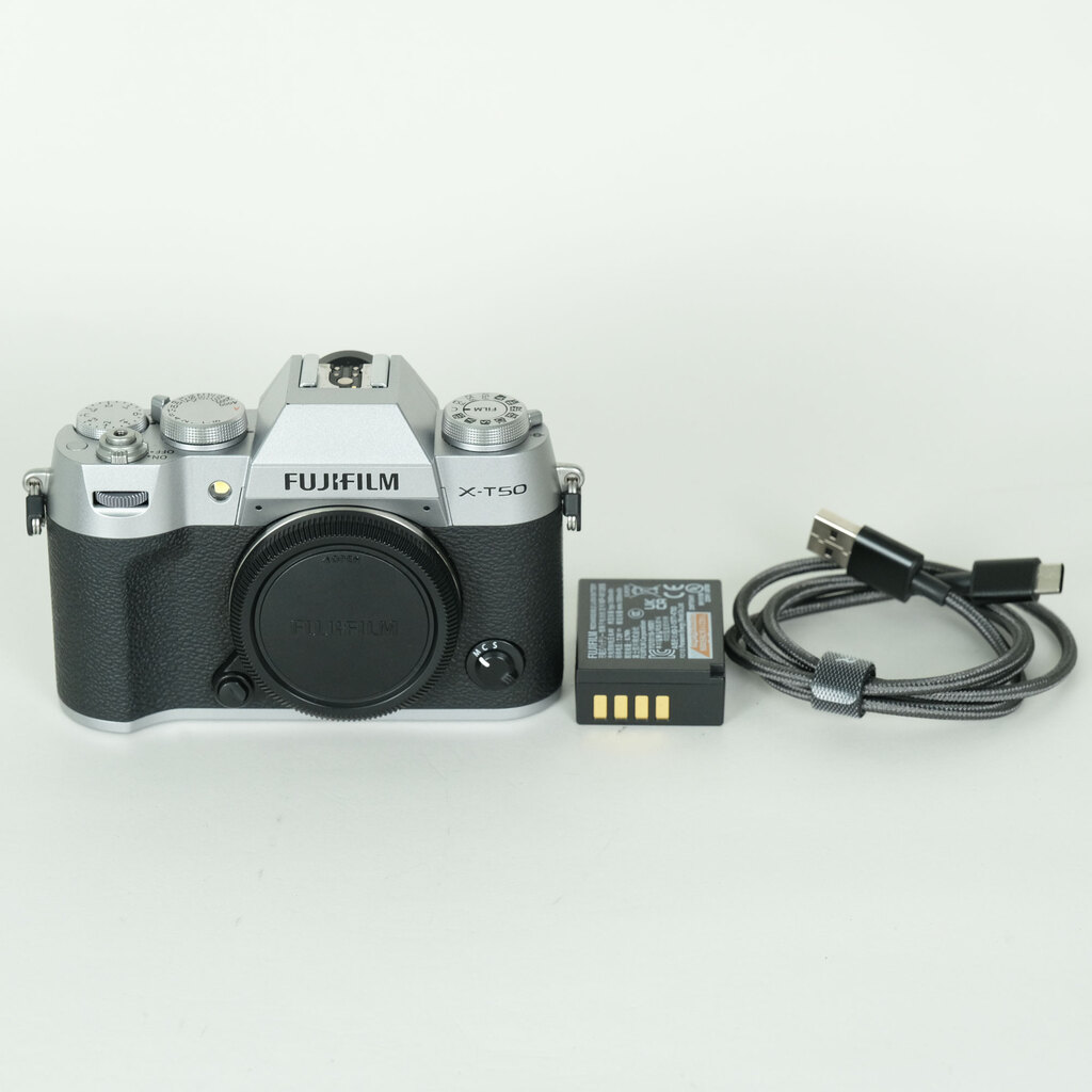 FUJIFILM X-T50 [�{�f�B �V���o�[]