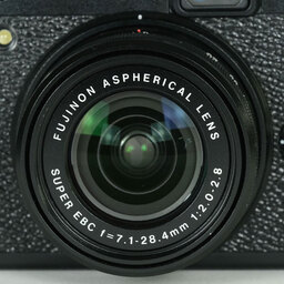 FUJIFILM X10 ブラック