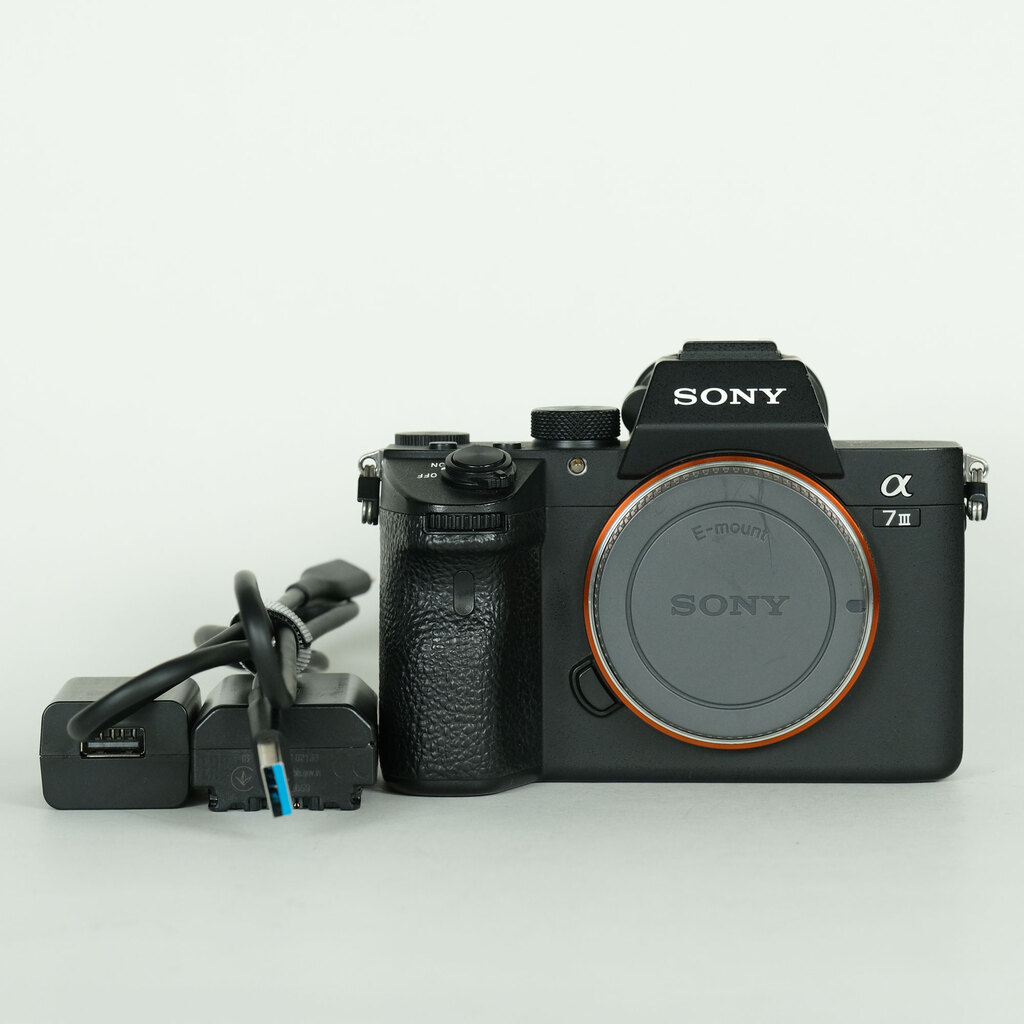 SONY α7 III(ILCE-7M3) SONY α7 III(ILCE-7M3)