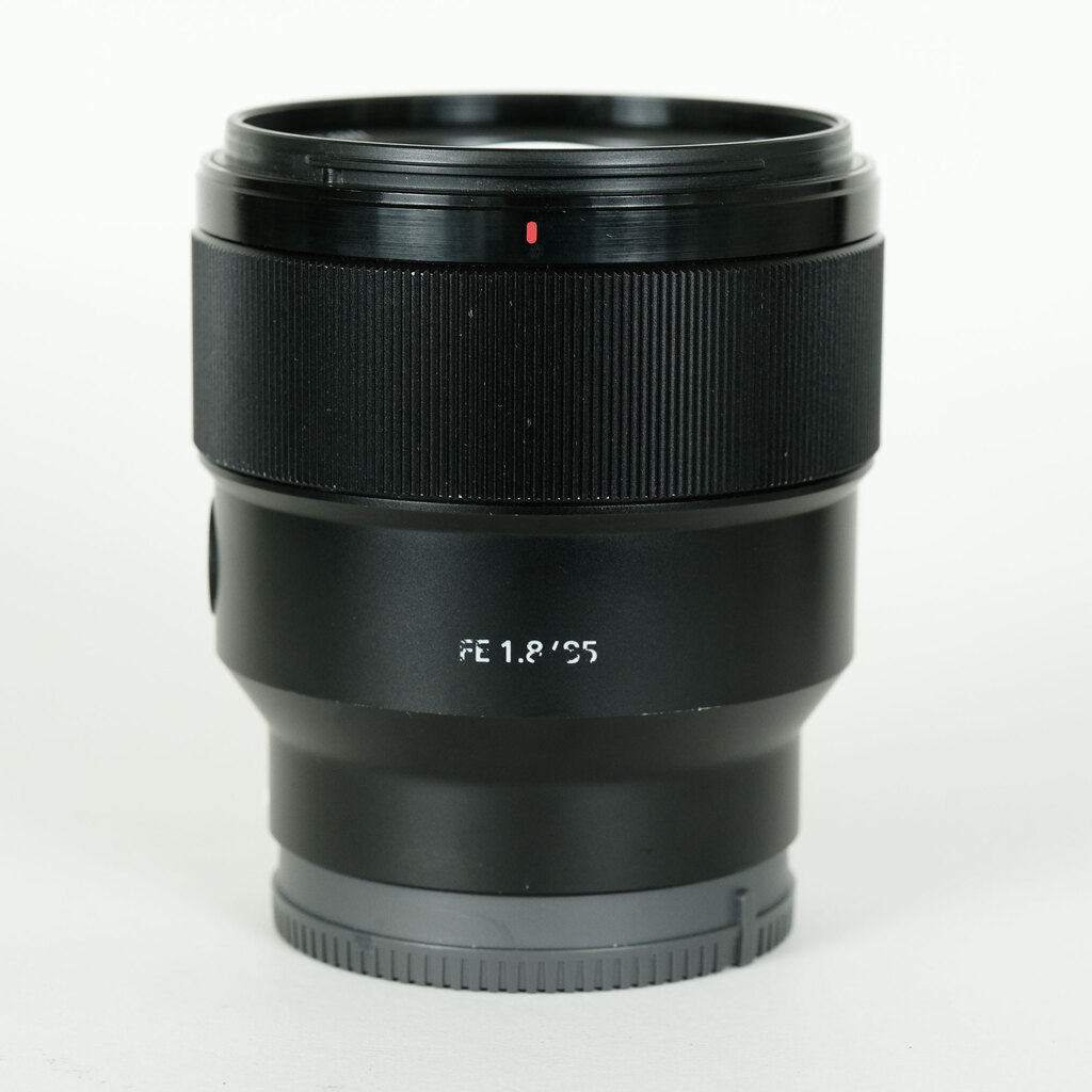 SONY FE 85 F1.8 単焦点レンズSEL85F1.8 カメラレンズ FE 85mm F1.8 ブラック SEL85F18 [ソニーE /単焦点レンズ