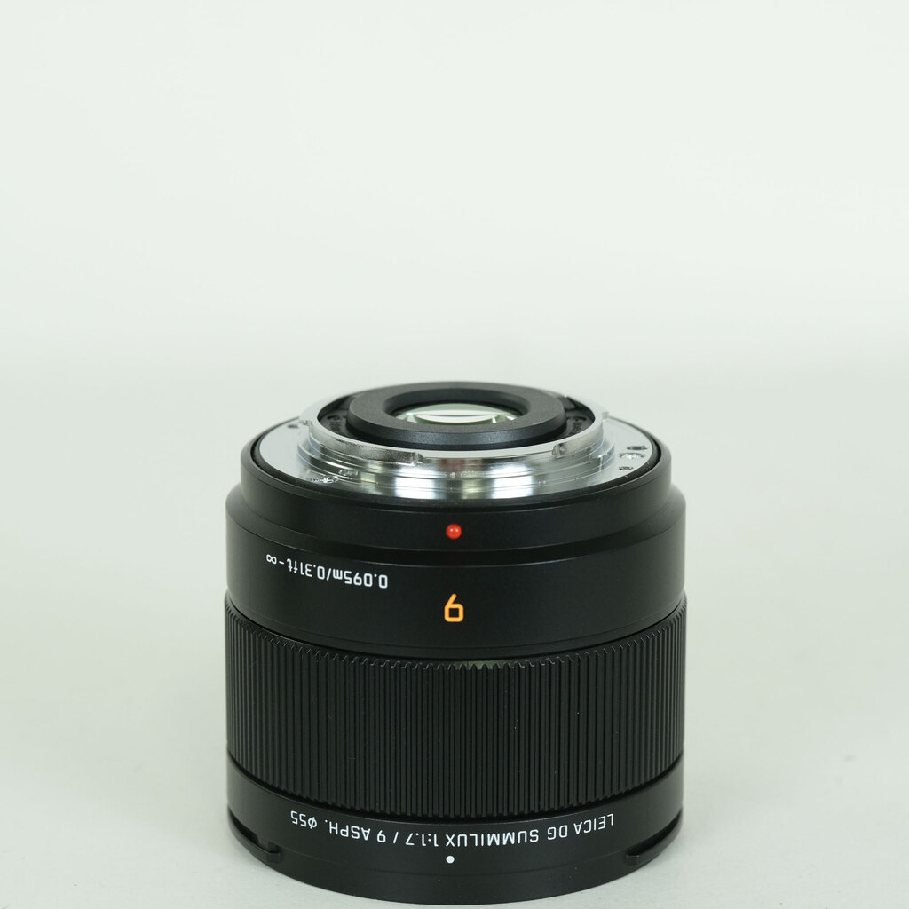 Panasonic LEICA DG SUMMILUX 9mm / F1.7 ASPH.