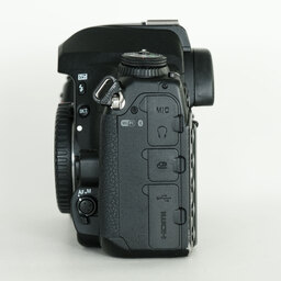 Nikon D780