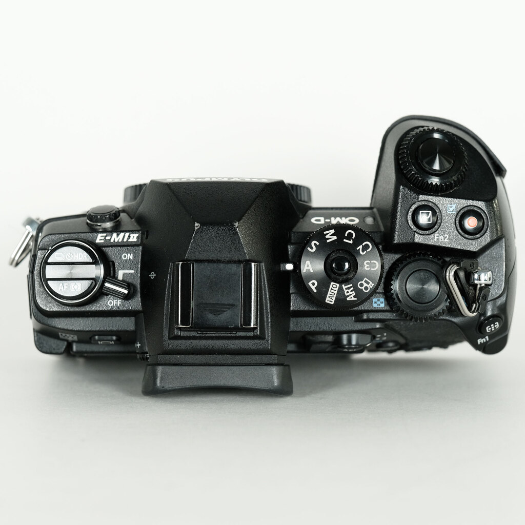 OLYMPUS OM-D E-M1 Mark II