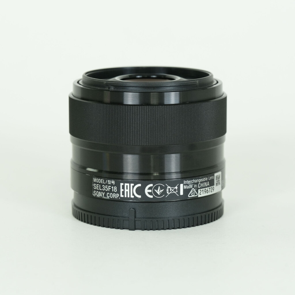 SONY E 35mm F1.8 OSS SEL35F18