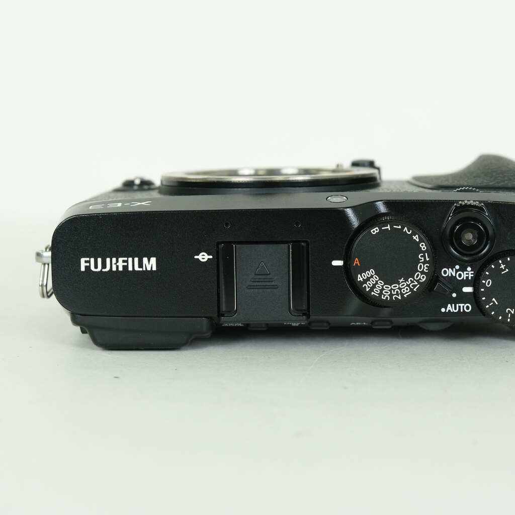 FUJIFILM X-E3