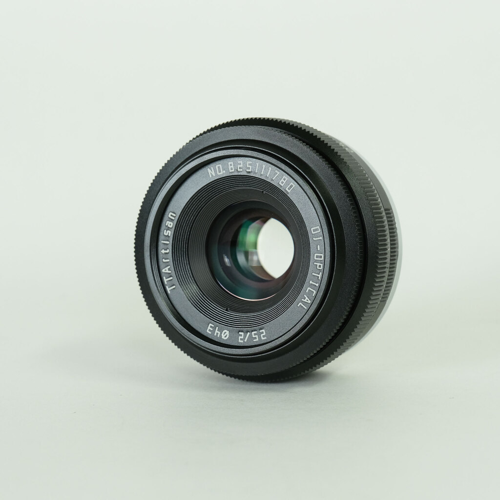 銘匠光学 TTArtisan 25mm F2 C (フジフイルムX用) ブラック 銘匠光学 TTArtisan 25mm F2 C (フジフイルムX用) ブラック