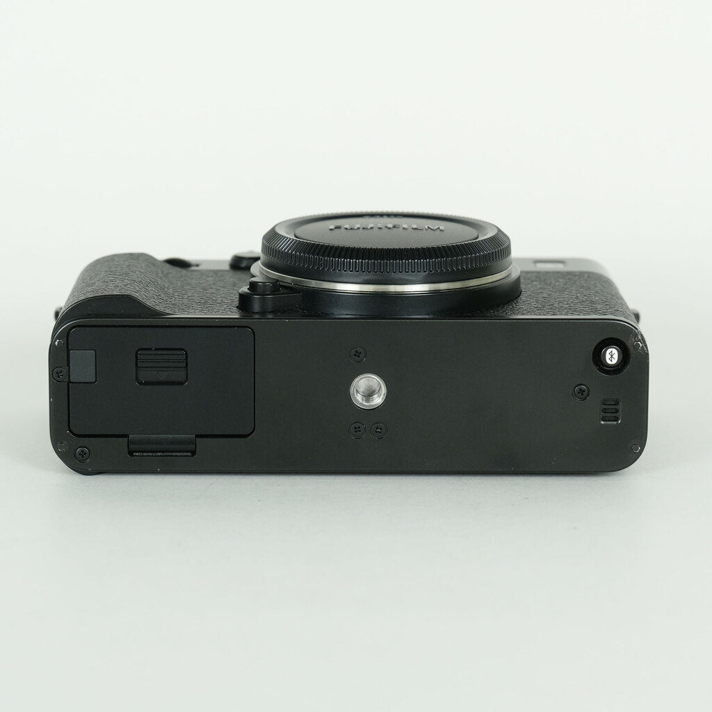 FUJIFILM X-E5