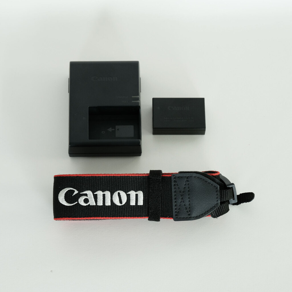 Canon EOS 9000D