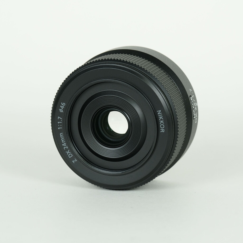 Nikon NIKKOR Z DX 24mm f/1.7 Nikon NIKKOR Z DX 24mm f/1.7