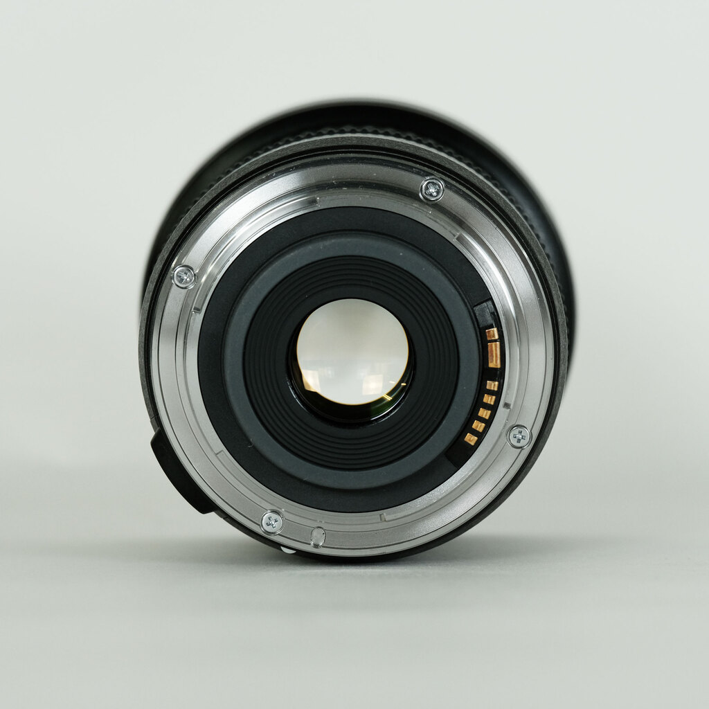 Canon EF-S10-22mm F3.5-4.5 USM Canon EF-S10-22mm F3.5-4.5 USM