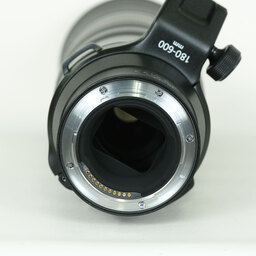 Nikon NIKKOR Z 180-600mm f/5.6-6.3 VR Nikon NIKKOR Z 180-600mm f/5.6-6.3 VR
